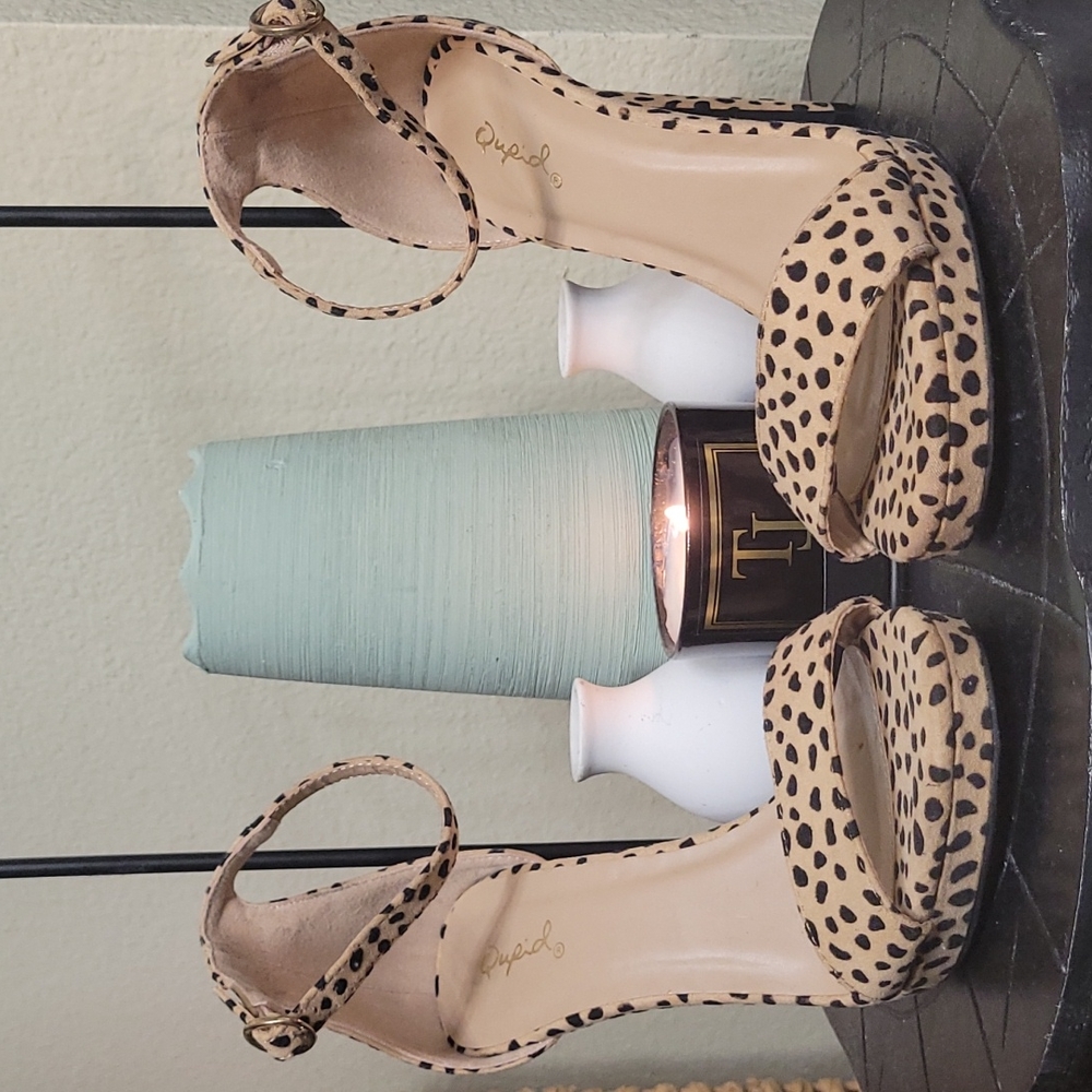 Super cute Qupid animal print heels worn once